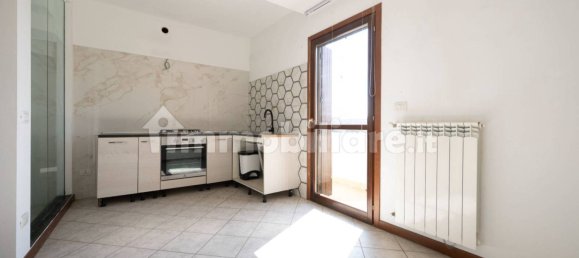 2 bedrooms Villa in Cremona, Italy No. 228325 13