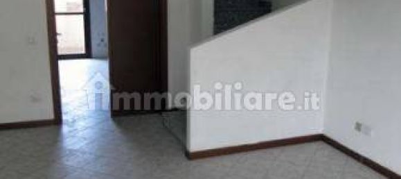 2 bedrooms Villa in Cremona, Italy No. 228325 2