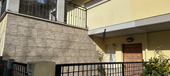 8-Zimmer Villa in Torre de' Passeri, Italy, Nr. 182636 2