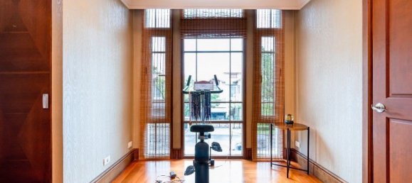 5 bedrooms Cafe / restaurant in Bangkok, Thailand No. 6654 16