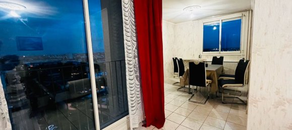 Apartamento de 3 dormitorios en Chenove, France No. 323639 3