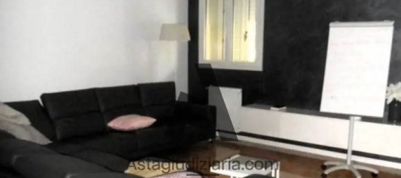 3 غرف نوم فيلا في Sassuolo, Italy رقم 96017 9