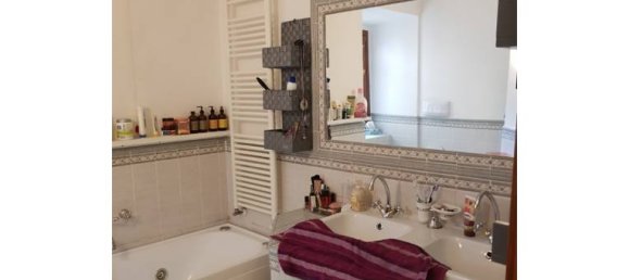4 rooms Apartment in San Fermo della Battaglia, Italy No. 251936 6