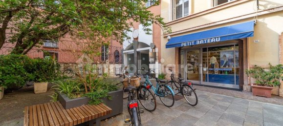 2 bedrooms Apartment in Parma, Italy No. 228868 3