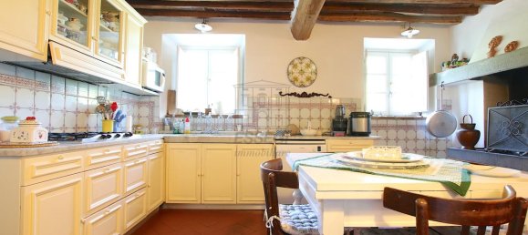 13 rooms Apartment in Capannori, Italy No. 108352 7