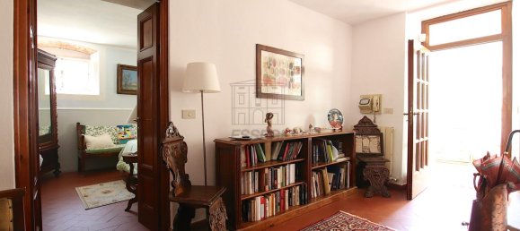 13 rooms Apartment in Capannori, Italy No. 108352 18