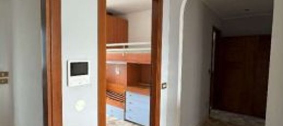 3-salle Appartement à Baranzate, Italy No. 222955 14