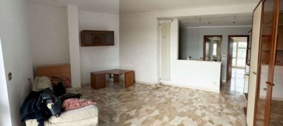 3-salle Appartement à Baranzate, Italy No. 222955 10