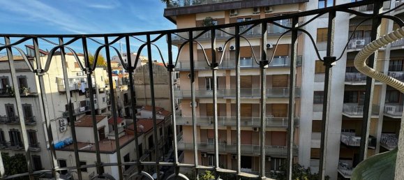 Apartamento de 3 dormitorios en Palermo, Italy No. 328470 12