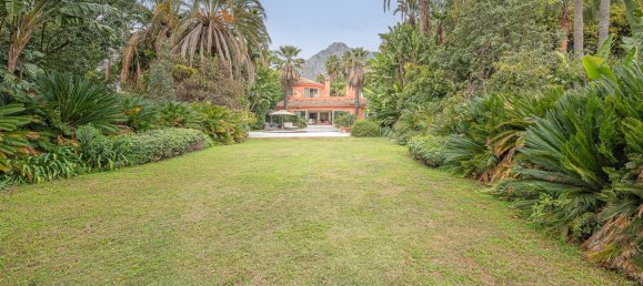 4 bedrooms Villa in Marbella, Spain No. 47920 11