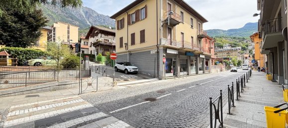 6 rooms Apartment in Saint Vincent, Italy No. 300103 3