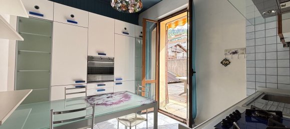 6 rooms Apartment in Saint Vincent, Italy No. 300103 8