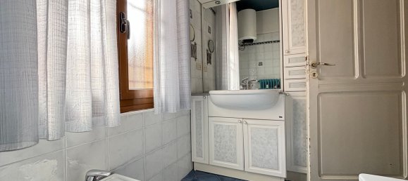 6 rooms Apartment in Saint Vincent, Italy No. 300103 17
