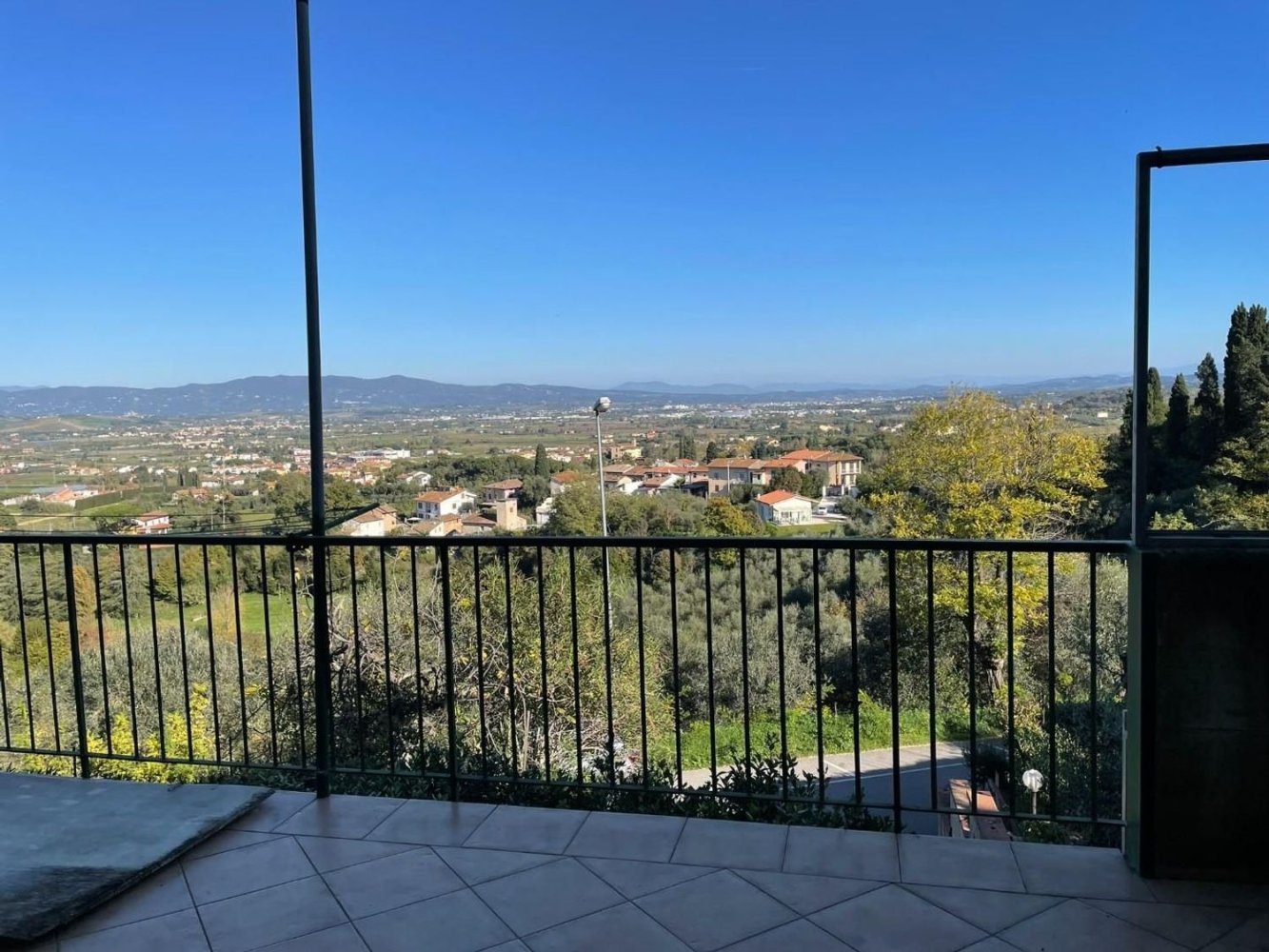 Дом с 8 комнатами в Сан Миниато, Италия № 103747