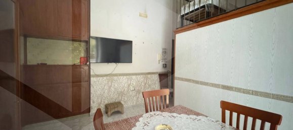 2 rooms Apartment in Naples, Italy No. 24889 8