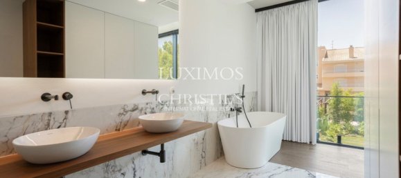 4 Schlafzimmer Villa in Quarteira, Portugal, Nr. 197374 12