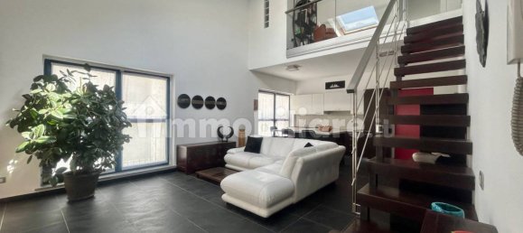 2 bedrooms Apartment in Milan, Italy No. 332252 3