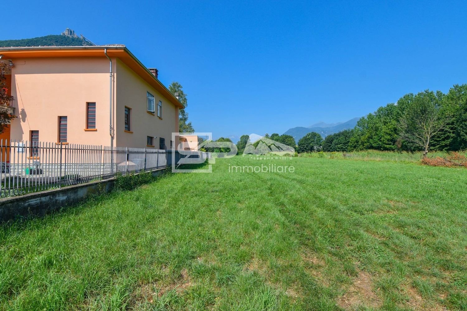 Grundstück in Sant'Ambrogio di Torino, Italy 2732m², Nr. 358658