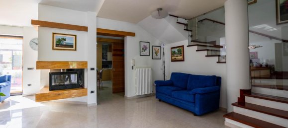 3 Schlafzimmer Villa in Casarano, Italy, Nr. 130902 11