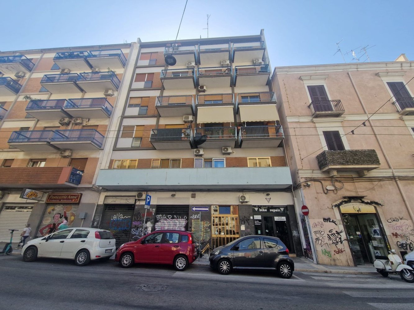 Imóvel comercial em Bari, Italy 27 m² N.º 349145