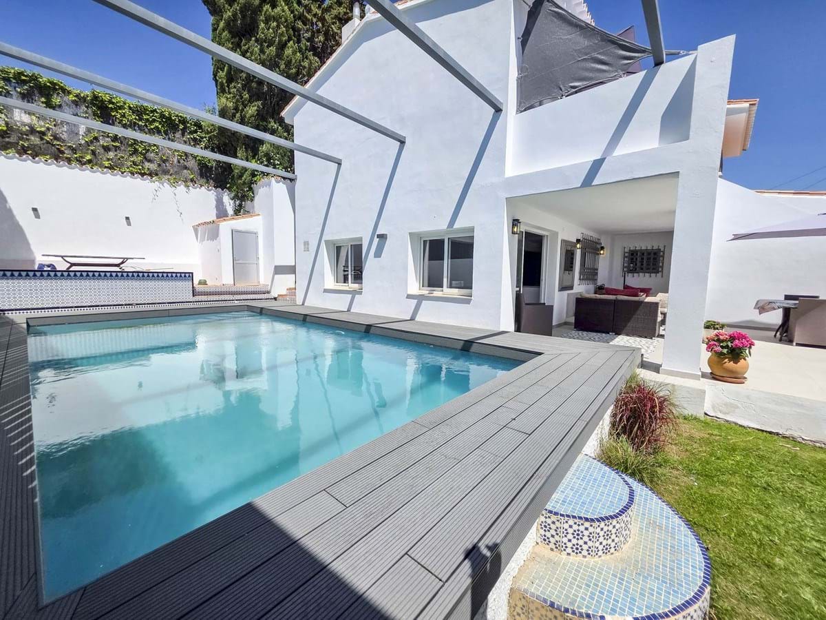 Вилла с 4 спальнями в Эстепона, Испания № 134034