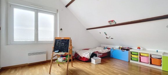 3 Schlafzimmer Haus in Corbeil-Essonnes, France, Nr. 161922 7