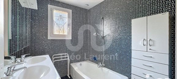 3 bedrooms House in Savenay, France No. 108906 8