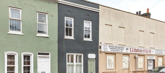 2 bedrooms House in London, United Kingdom No. 12378 10