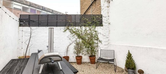 2 bedrooms House in London, United Kingdom No. 12378 14