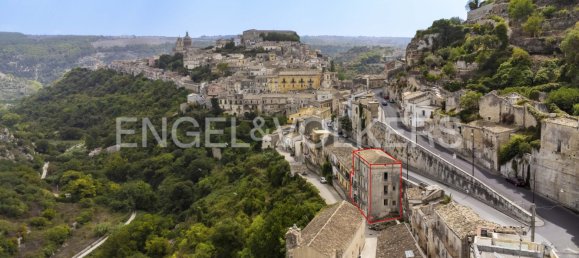 8 bedrooms House in Ragusa, Italy No. 125638 4