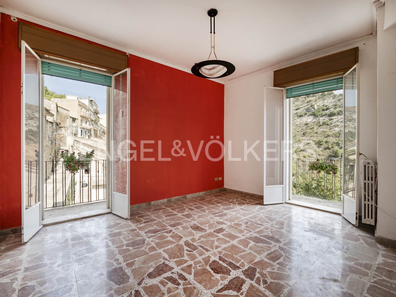 8 bedrooms House in Ragusa, Italy No. 125638