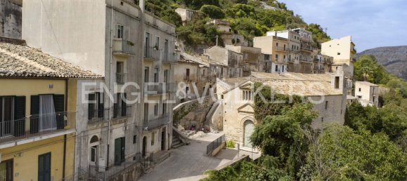 8 bedrooms House in Ragusa, Italy No. 125638 22