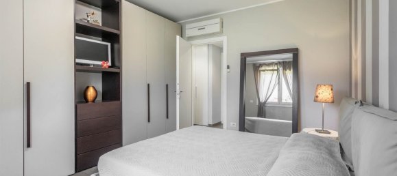 3 bedrooms Villa in Masate, Italy No. 295134 20