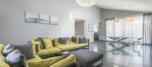 3 bedrooms Villa in Masate, Italy No. 295134 6