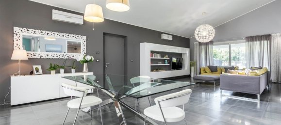 3 bedrooms Villa in Masate, Italy No. 295134 2