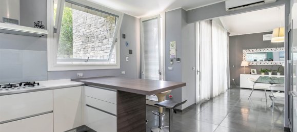 3 bedrooms Villa in Masate, Italy No. 295134 10