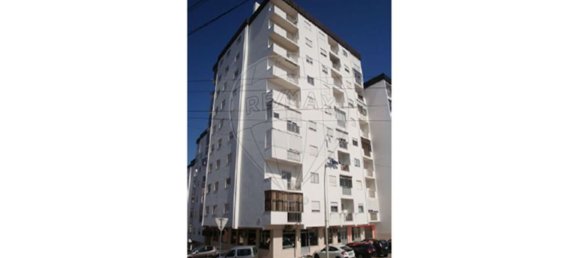 117m² Commercial property in Setubal, Portugal No. 92715 2