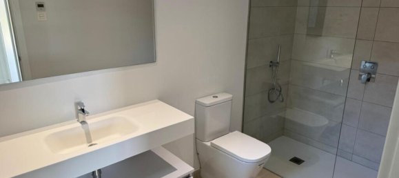 Apartamento de 2 dormitorios en Fuengirola, Spain No. 190804 8