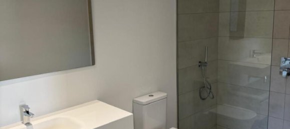 Apartamento de 2 dormitorios en Fuengirola, Spain No. 190804 6