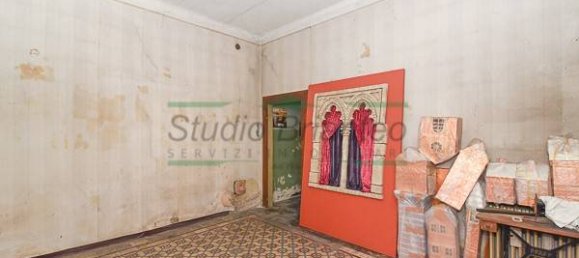 4 rooms Commercial property in Giussano, Italy No. 80102 10