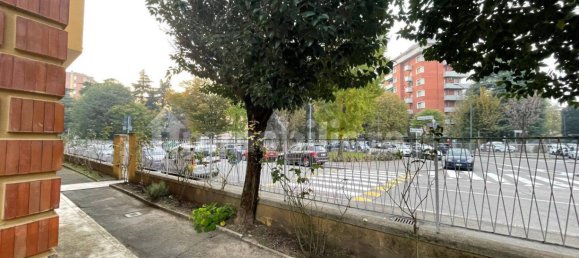 2 Schlafzimmer Wohnung in Bologna, Italy, Nr. 23924 6