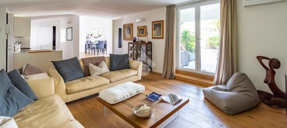 Пентхаус с 5 комнатами в Арезе, Италия № 131550 31