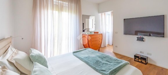 Пентхаус с 5 комнатами в Арезе, Италия № 131550 24