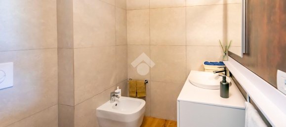 Пентхаус с 5 комнатами в Арезе, Италия № 131550 42