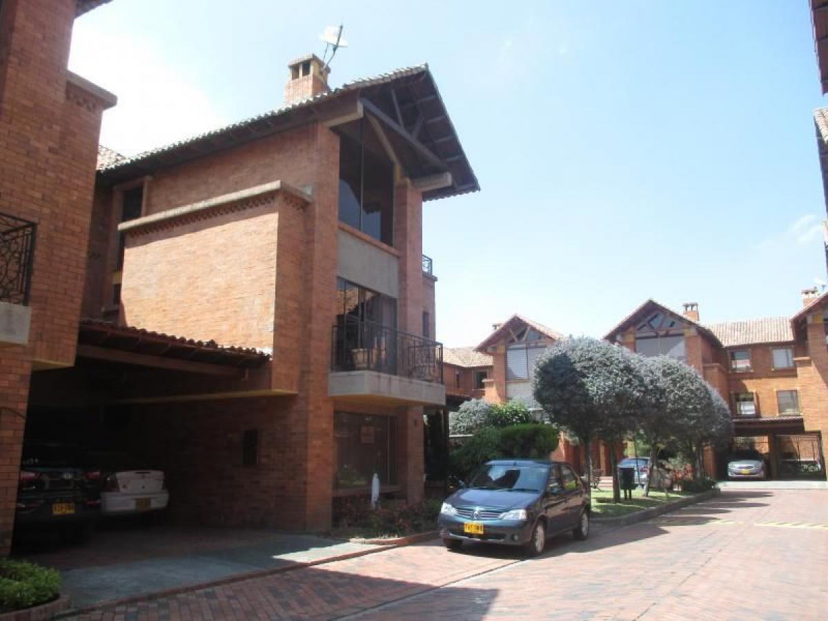 5 bedrooms House in Cundinamarca, Colombia No. 2609