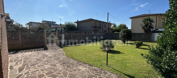 Villa de 5 dormitorios en Solaro, Italy No. 355765 12