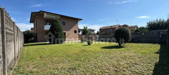 Villa de 5 dormitorios en Solaro, Italy No. 355765 4