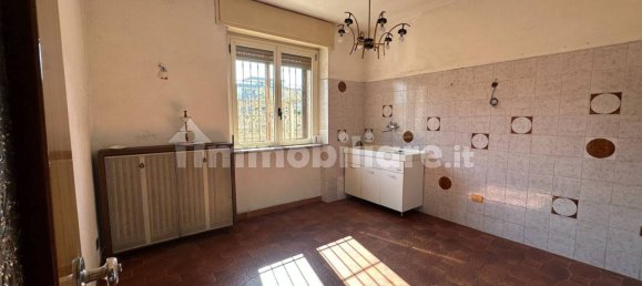 Villa de 5 dormitorios en Solaro, Italy No. 355765 16