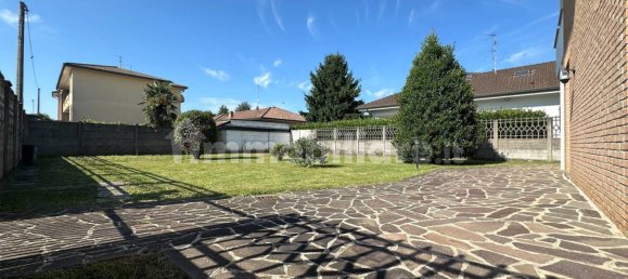 Villa de 5 dormitorios en Solaro, Italy No. 355765 10