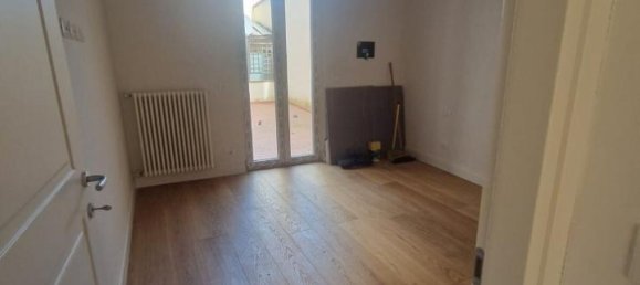 4 rooms Apartment in Florence, Italy No. 9430 6